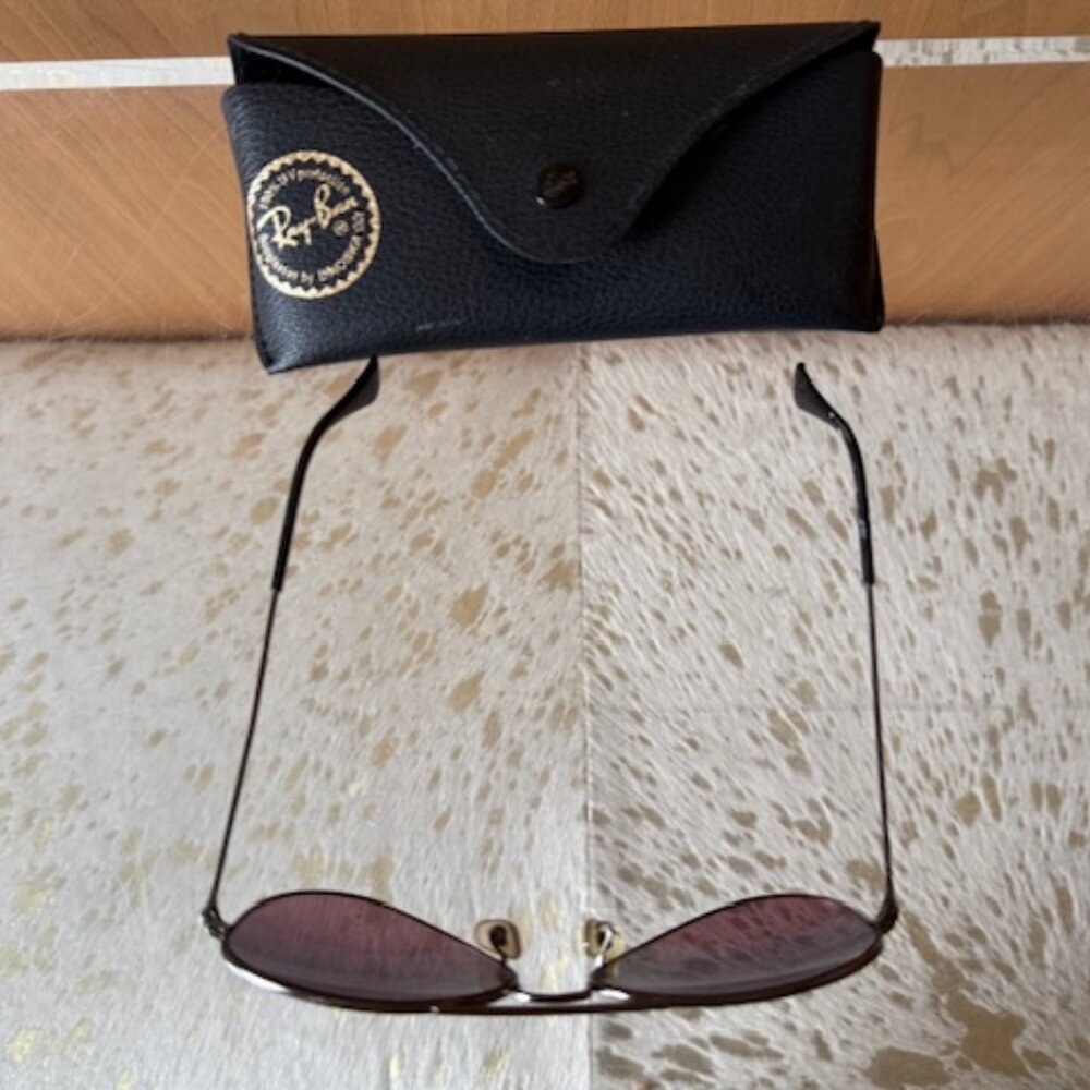 Pre-Loved Polarized Titanium Ray Ban Aviators with Blue/Purple Lenses - Picture 2 of 6